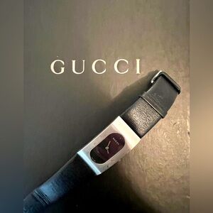 Vintage women’s Gucci watch
